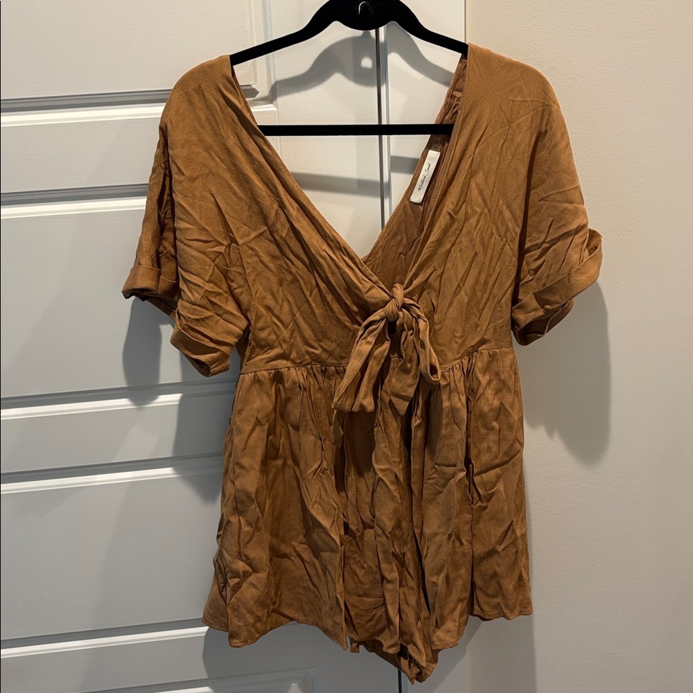 Mustard Seed Women's Double V-neck Tie Front Tan Romper pockets S
